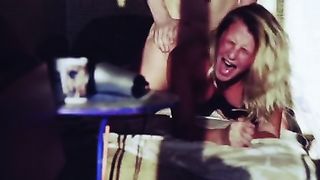 Парень задумчиво трахает девку, артхаус порно измена и сюжет