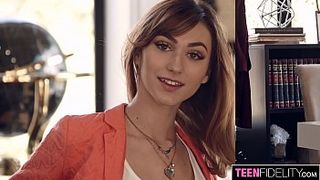 Жестокую начальницу связал и наказал гордый сотрудник в ее же доме